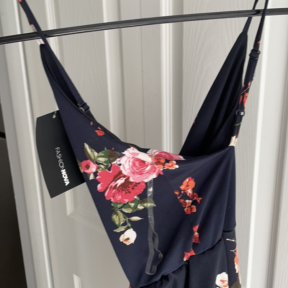 Dress - Picture 5 of 7